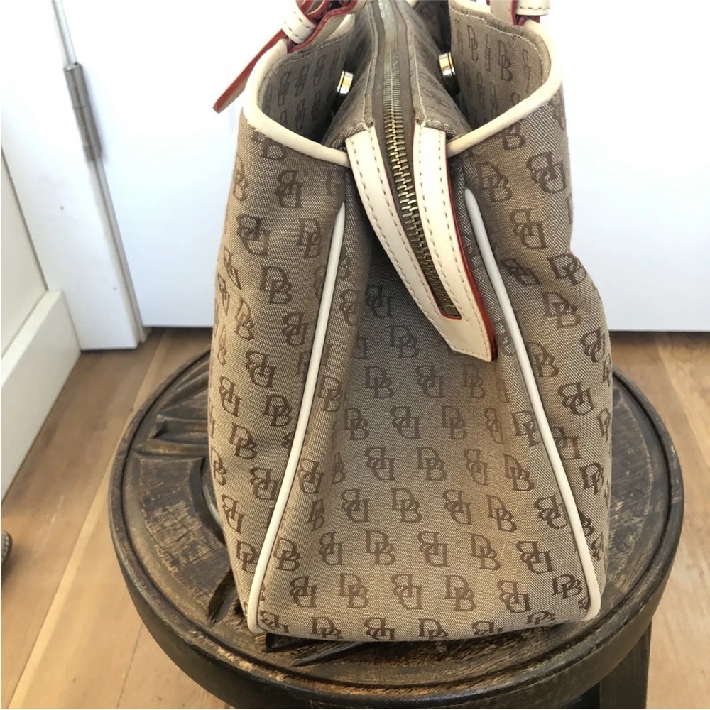 Vintage Dooney & Bourke monogram handbag | accessories included! - Picture 5 of 16